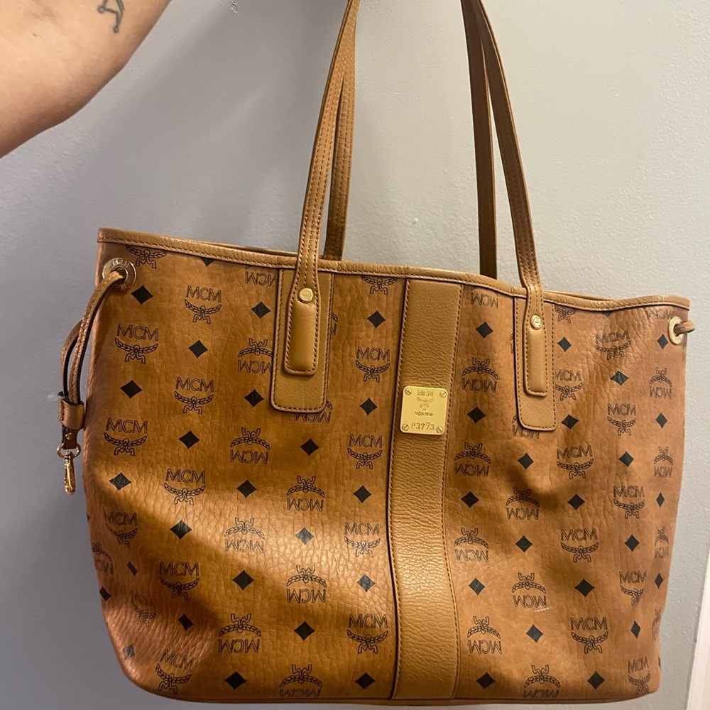 Medium MCM Tote